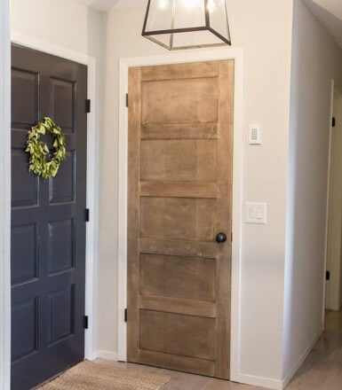 modern farmhouse foyer