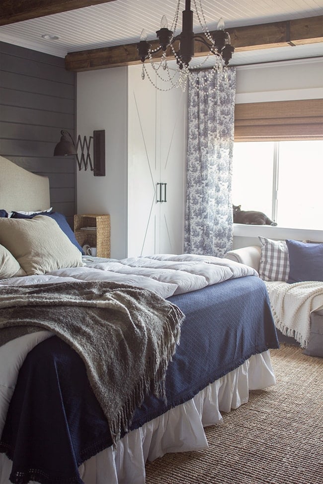 How to layer bedding like a pro - Jenna Sue Design