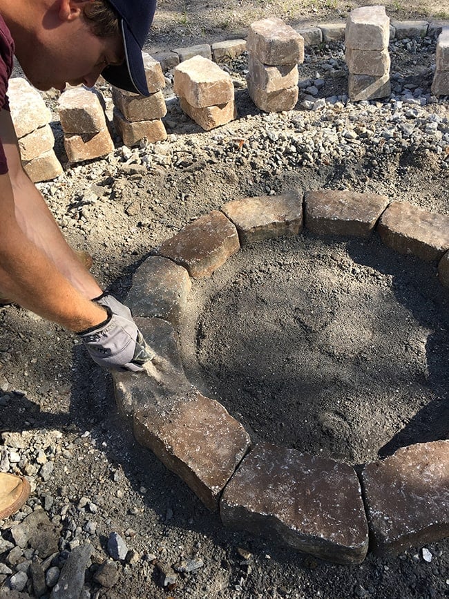 how to build an easy fire pit