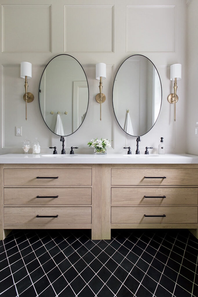 heights house master bathroom