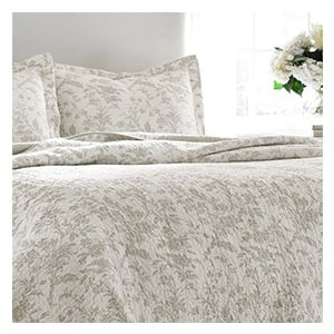 Toile Quilt