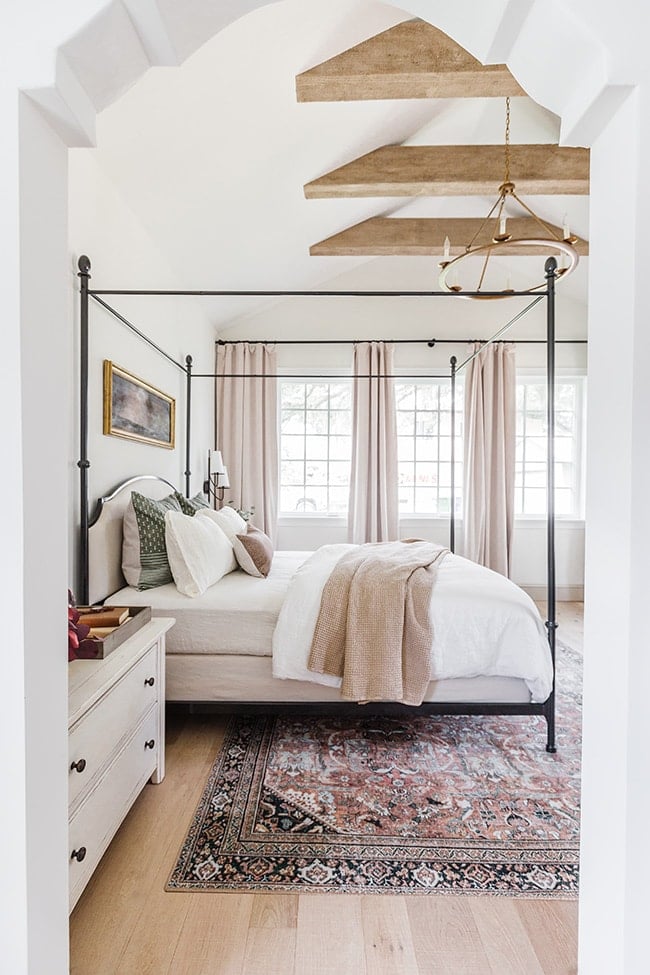 neutral bedroom design