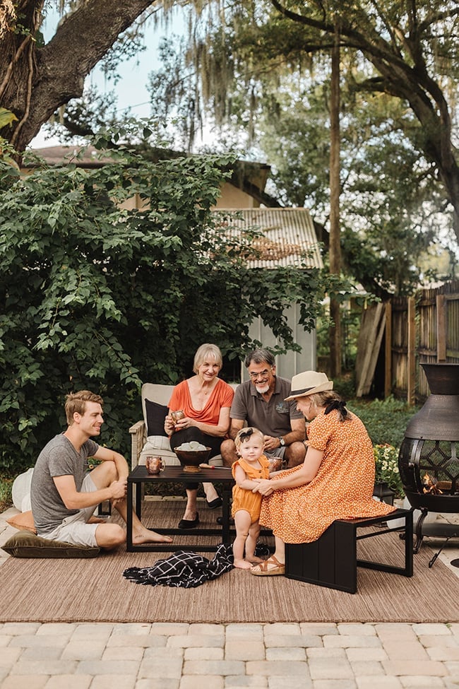 fall patio decorating