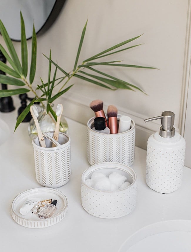 The Best Budget Bathroom Accessories - Jenna Sue Design