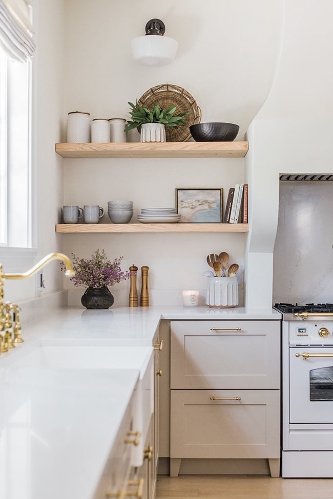 What To Put On Open Kitchen Shelves - A Styling Guide