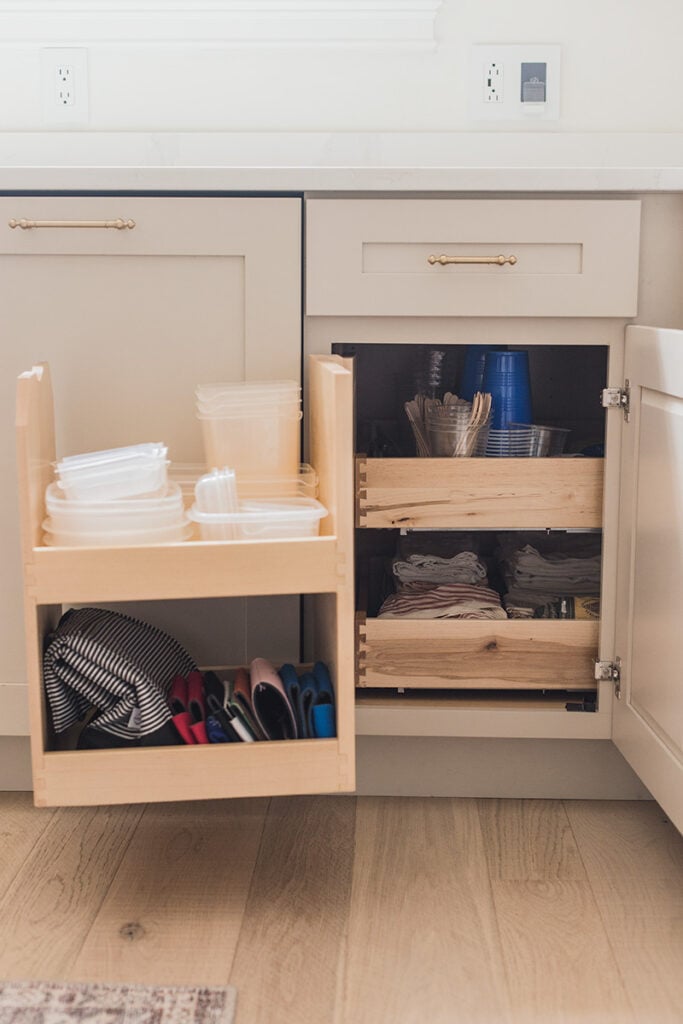 blind corner cabinet pull out shelf