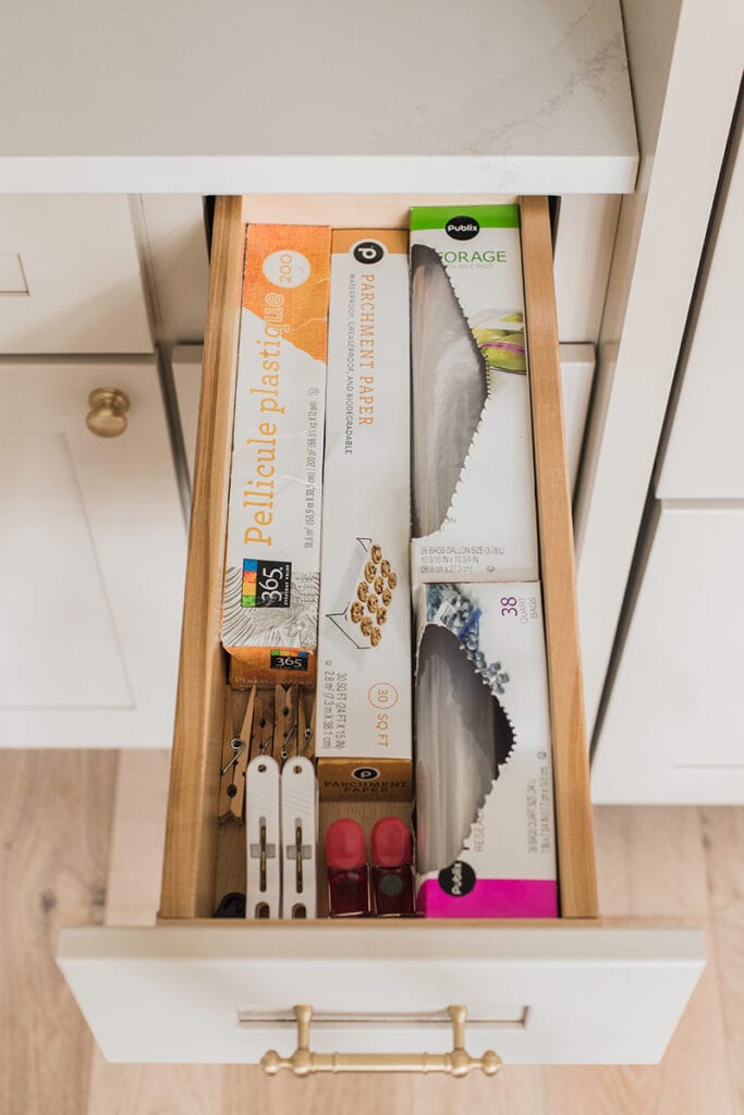 small kitchen drawer organization