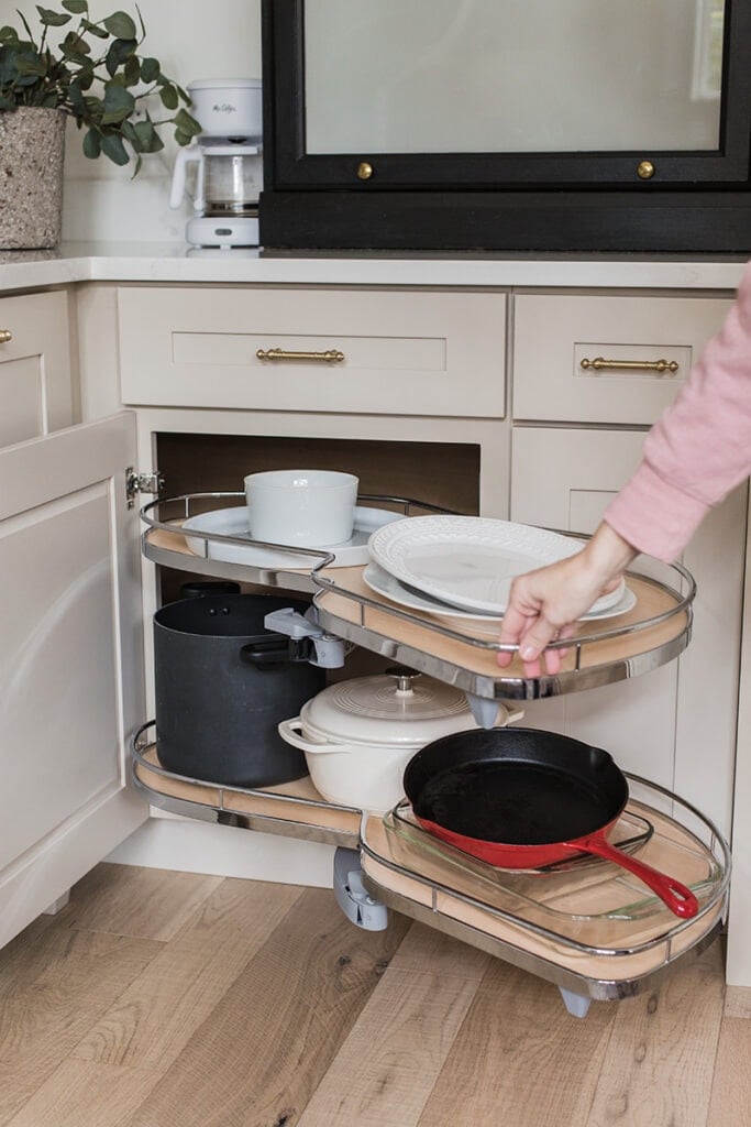 How we organized our kitchen drawers and cabinets - Jenna Sue Design