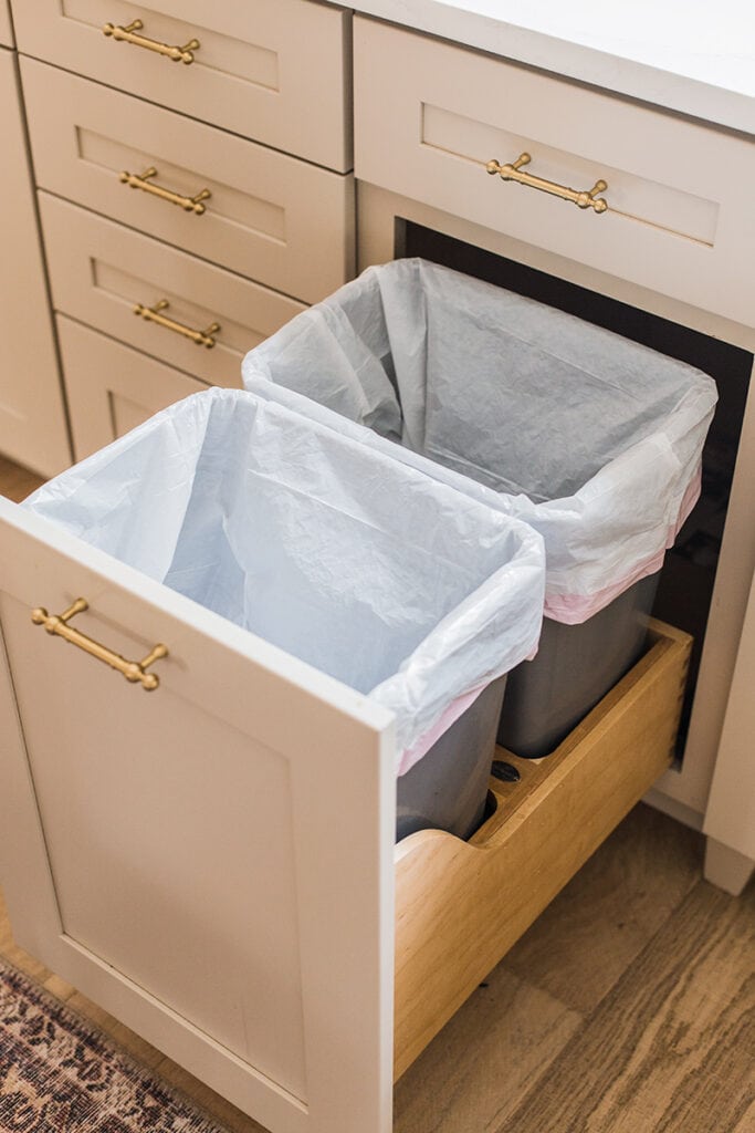 How we organized our kitchen drawers and cabinets - Jenna Sue Design