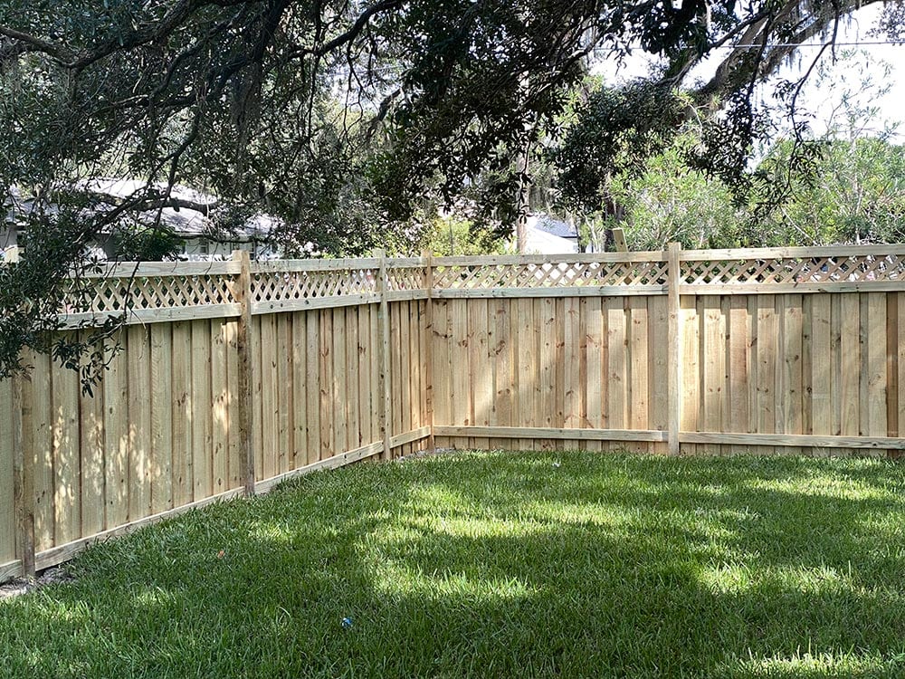 wood fence with lattice top