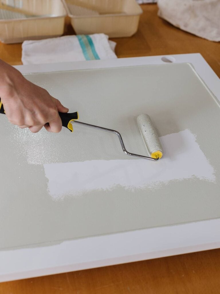 painting cabinet doors with purdy white dove paint roller