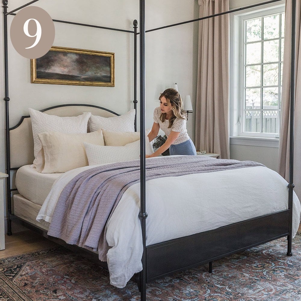 Simple Ways to Keep Two Twin Beds Together: 7 Steps