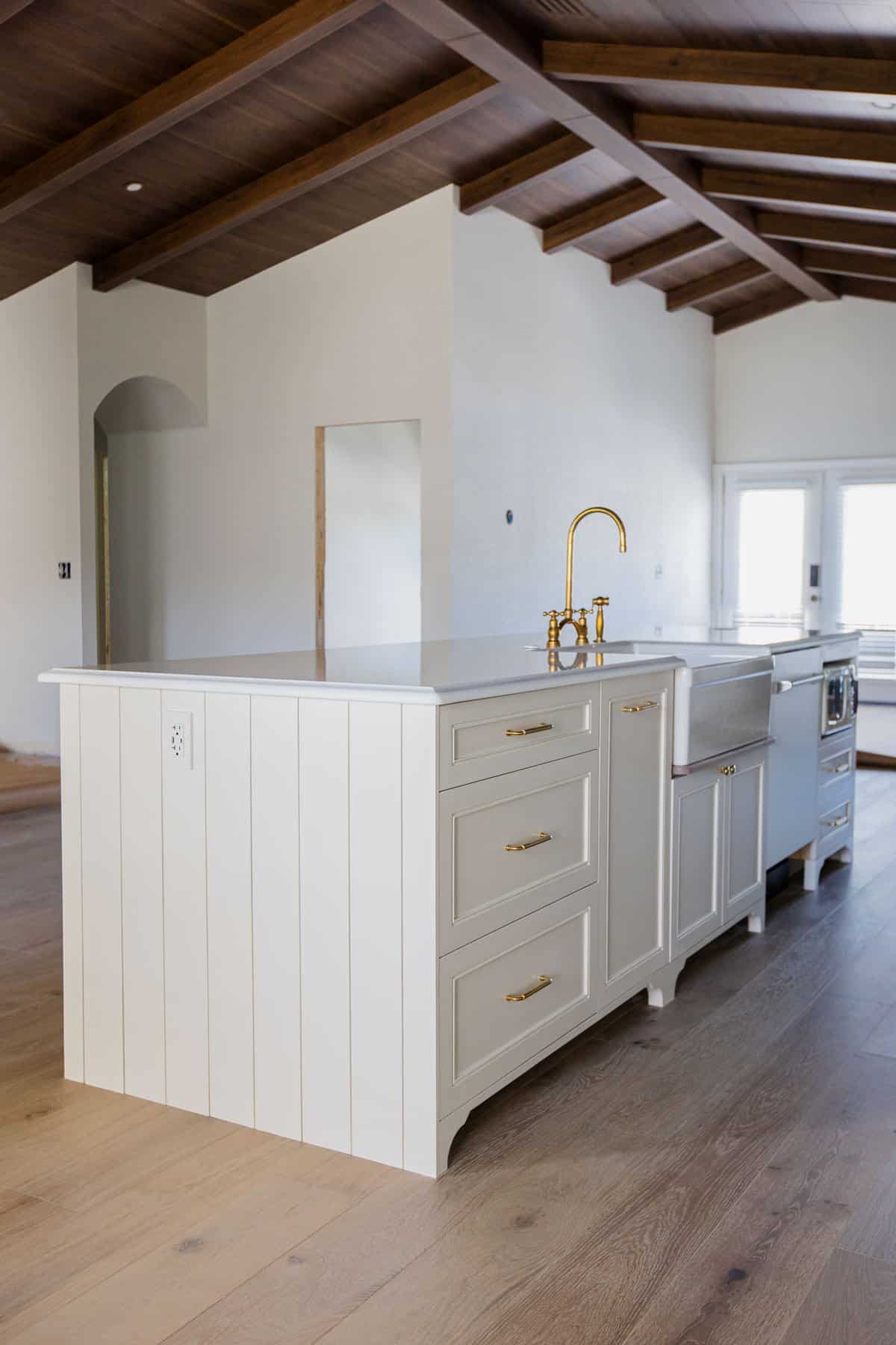 bm creamy white kitchen island