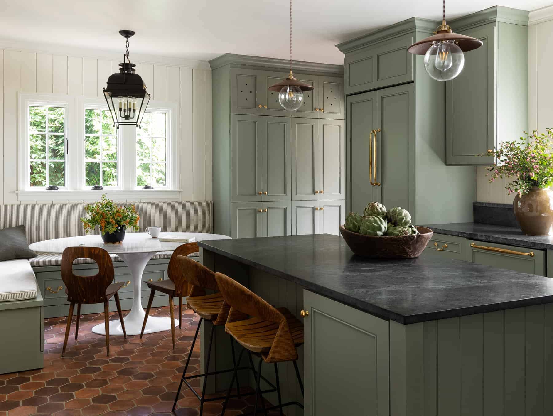 benjamin moore oil cloth kitchen cabinets