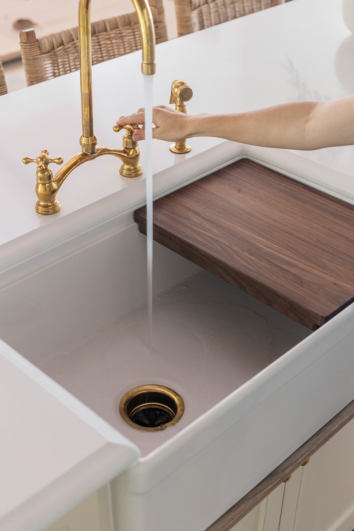 elkay farmhouse sink