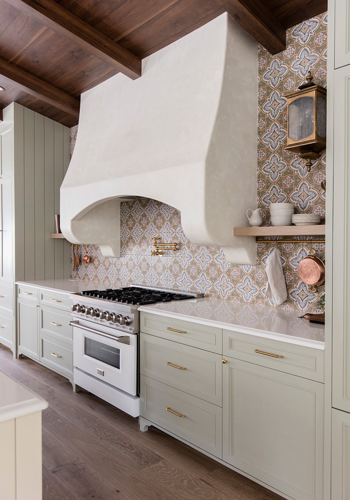 benjamin moore october mist kitchen cabinets