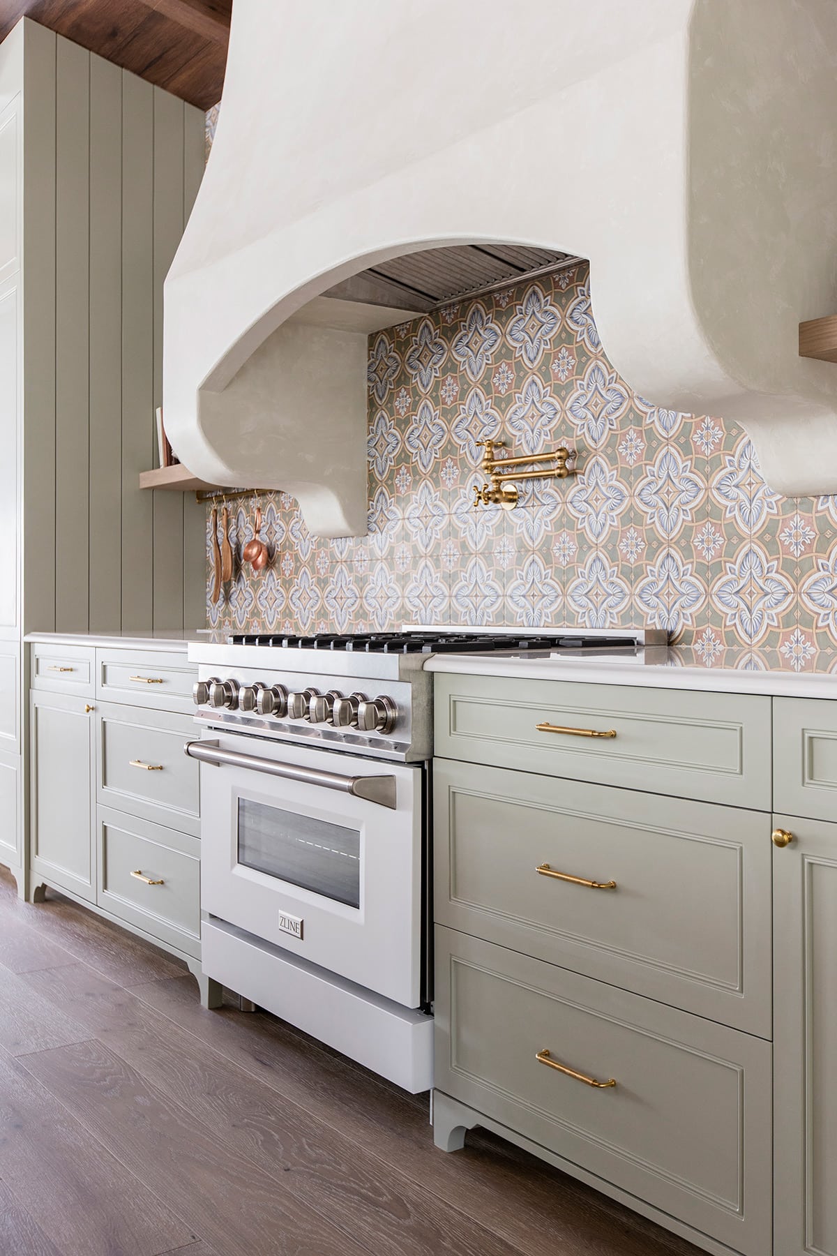 Modern Mediterranean Kitchen Reveal - Jenna Sue Design