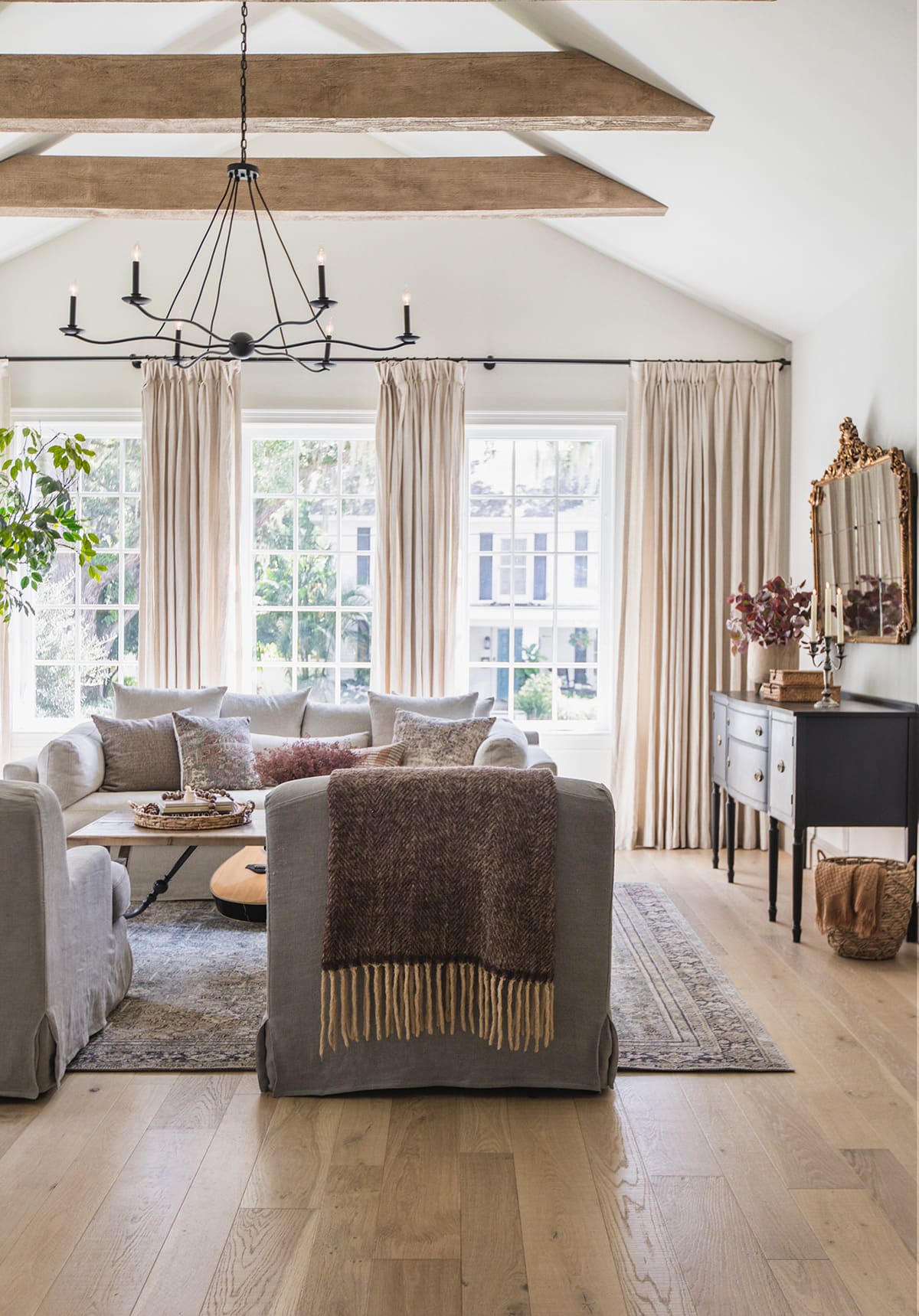 neutral fall living room