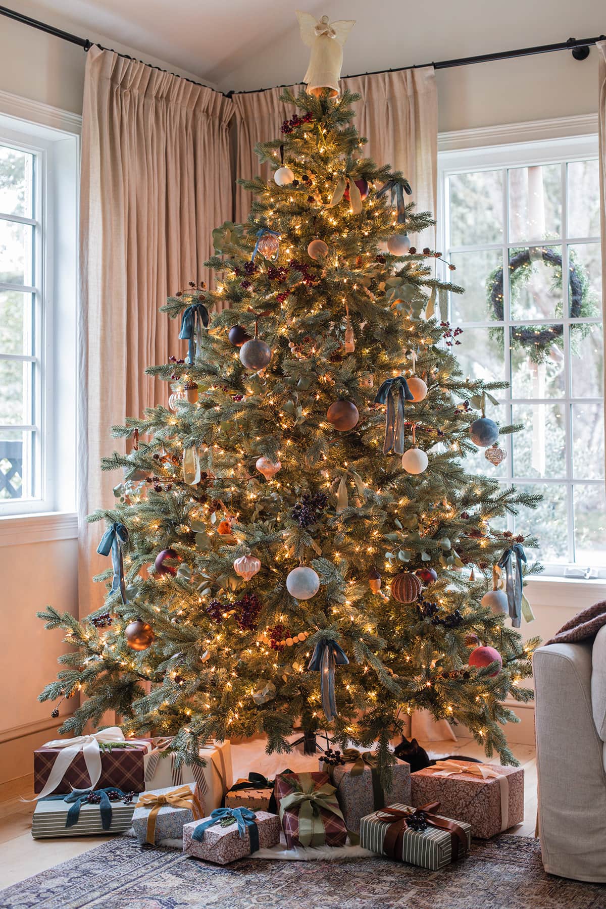 blue, gold and burgundy christmas tree inspiration