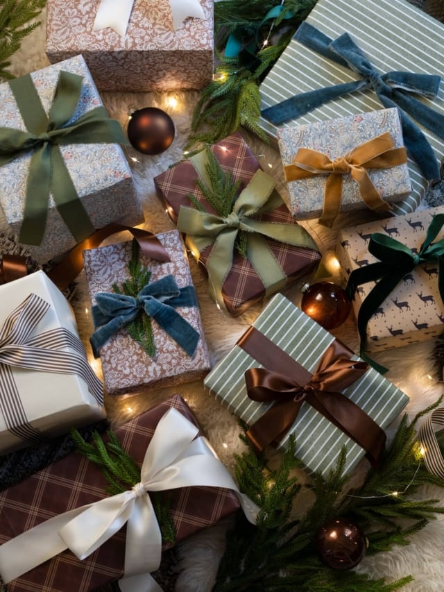 cropped-HolidayGiftWrap.jpg