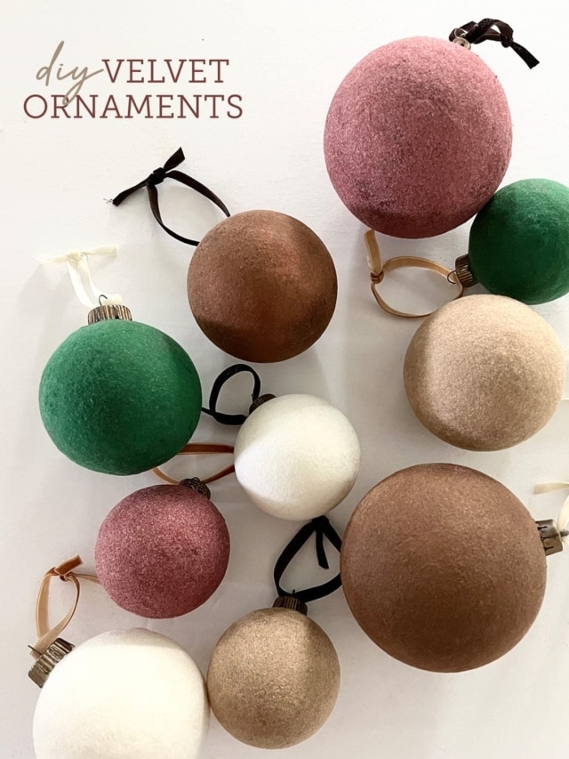 DIY VELVET CHRISTMAS ORNAMENTS WEB STORY