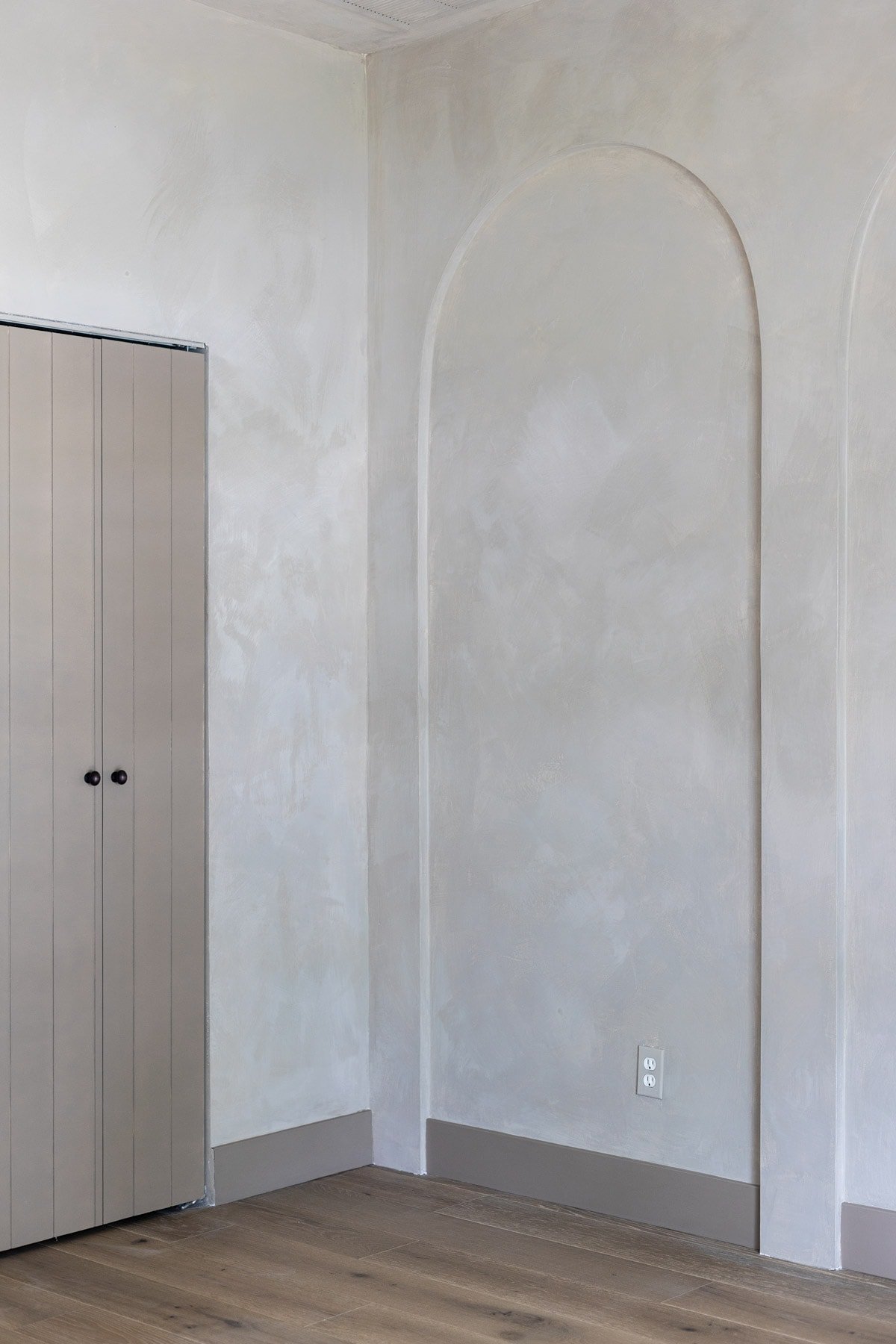 soft taupe limewash bedroom walls