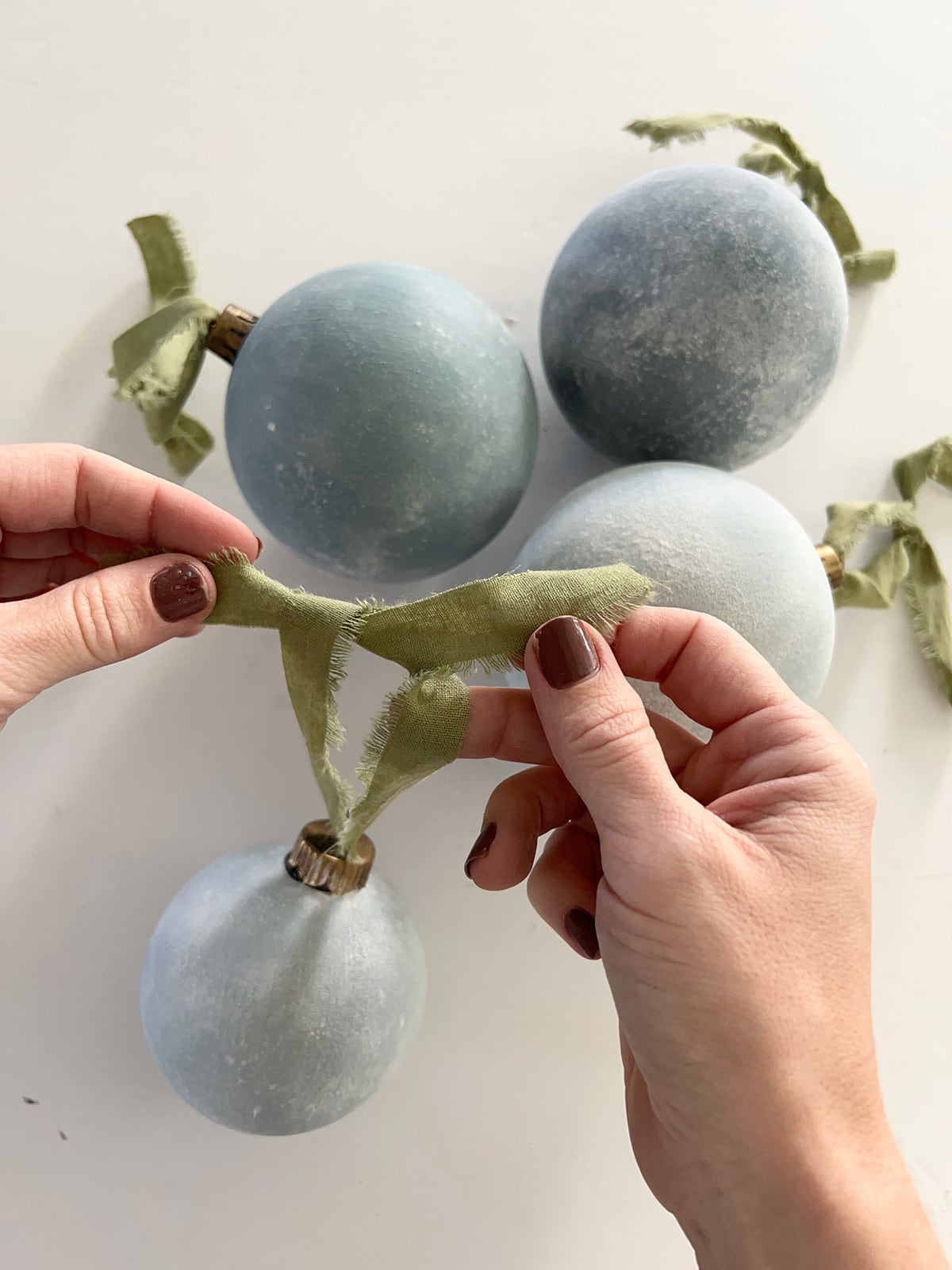 how to make distressed matte powder blue christmas ornaments