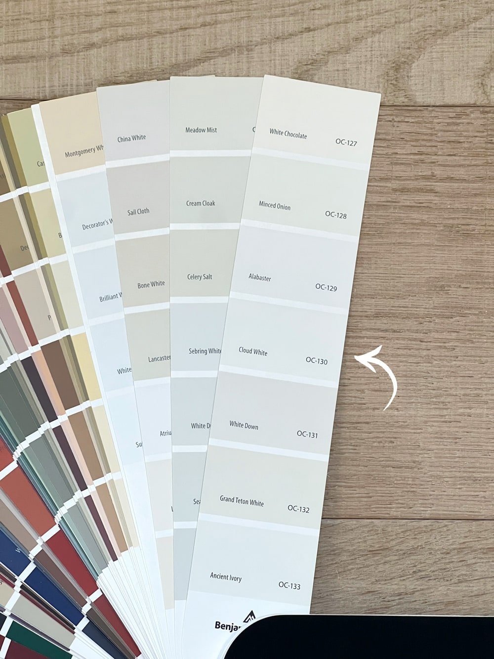 Benjamin moore discount bone white
