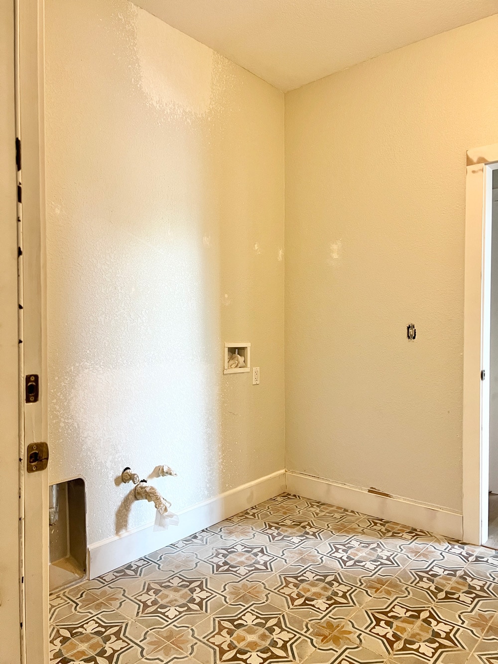The Hacienda Laundry Room Reveal - Jenna Sue Design