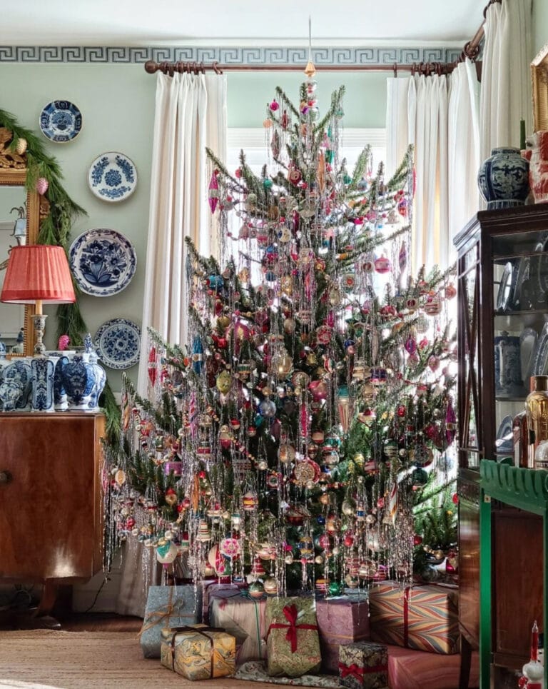 Christmas Tree Decorating Ideas + Trends for 2023 - Jenna Sue Design