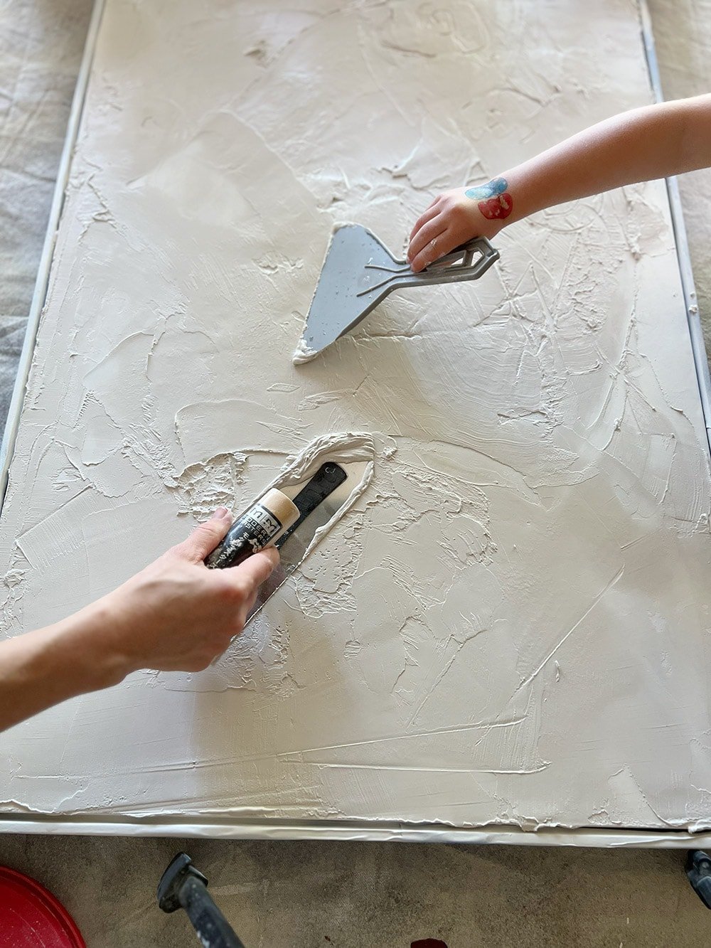 diy textured canvas art with plaster