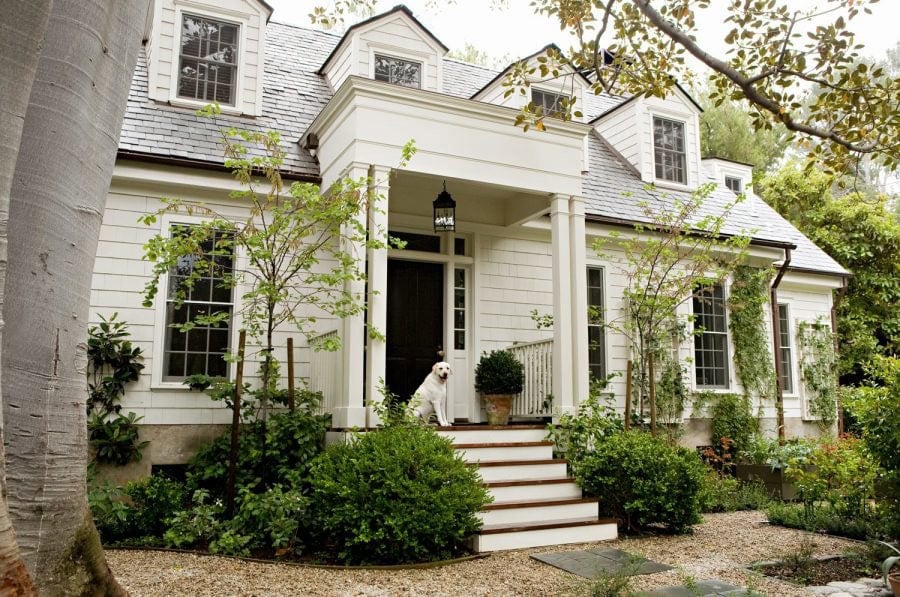 benjamin moore swiss coffee exterior