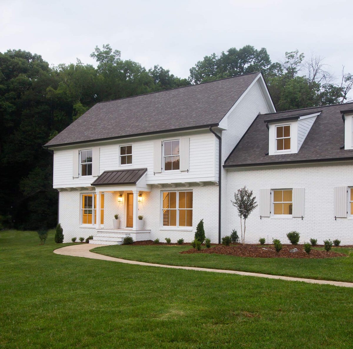 benjamin moore white dove exterior