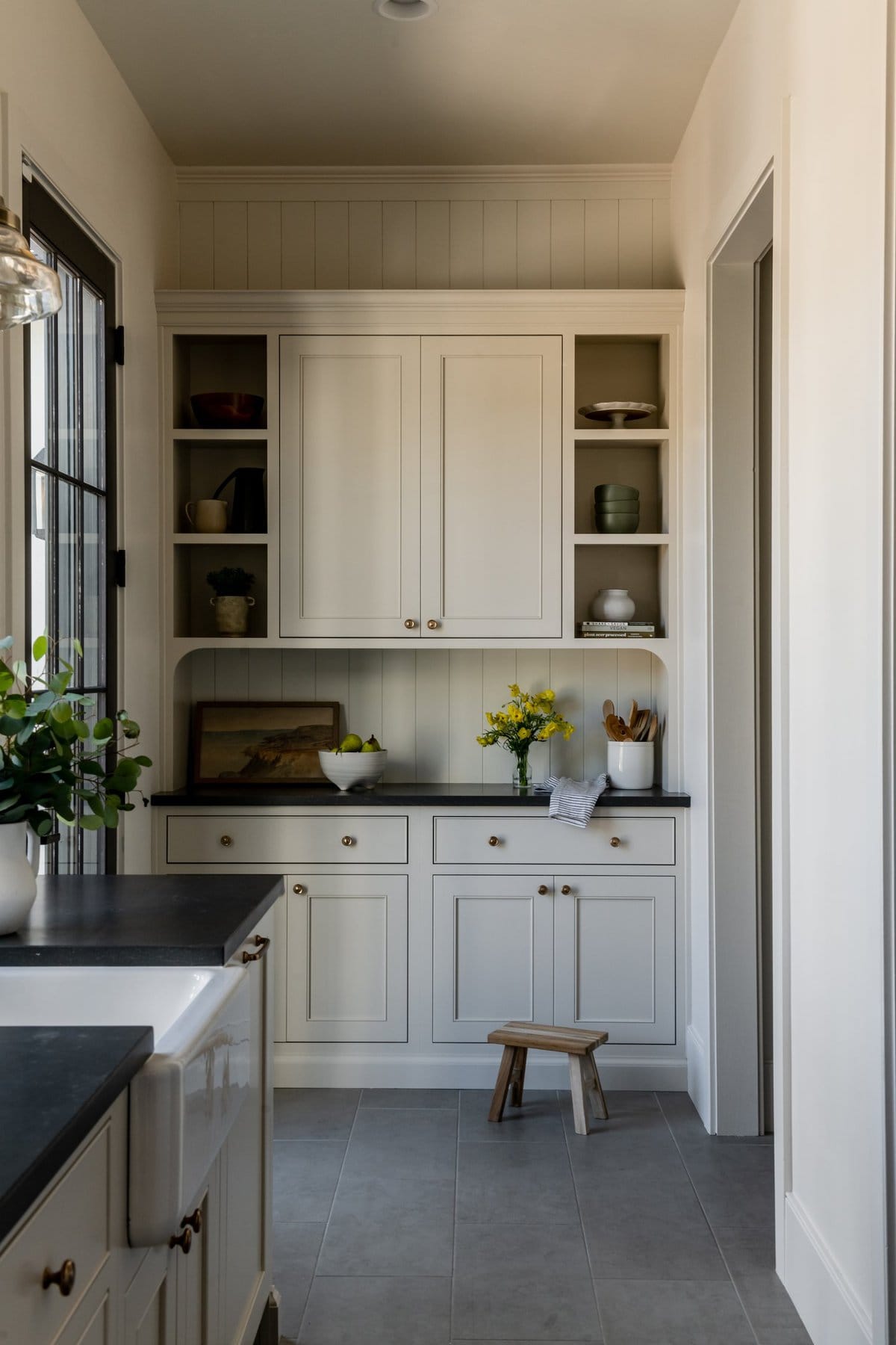 butler's pantry with light greige cabinets