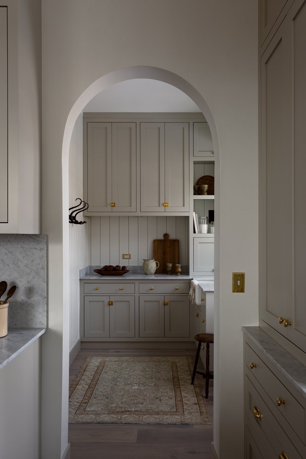 butler's pantry with gray cabinets