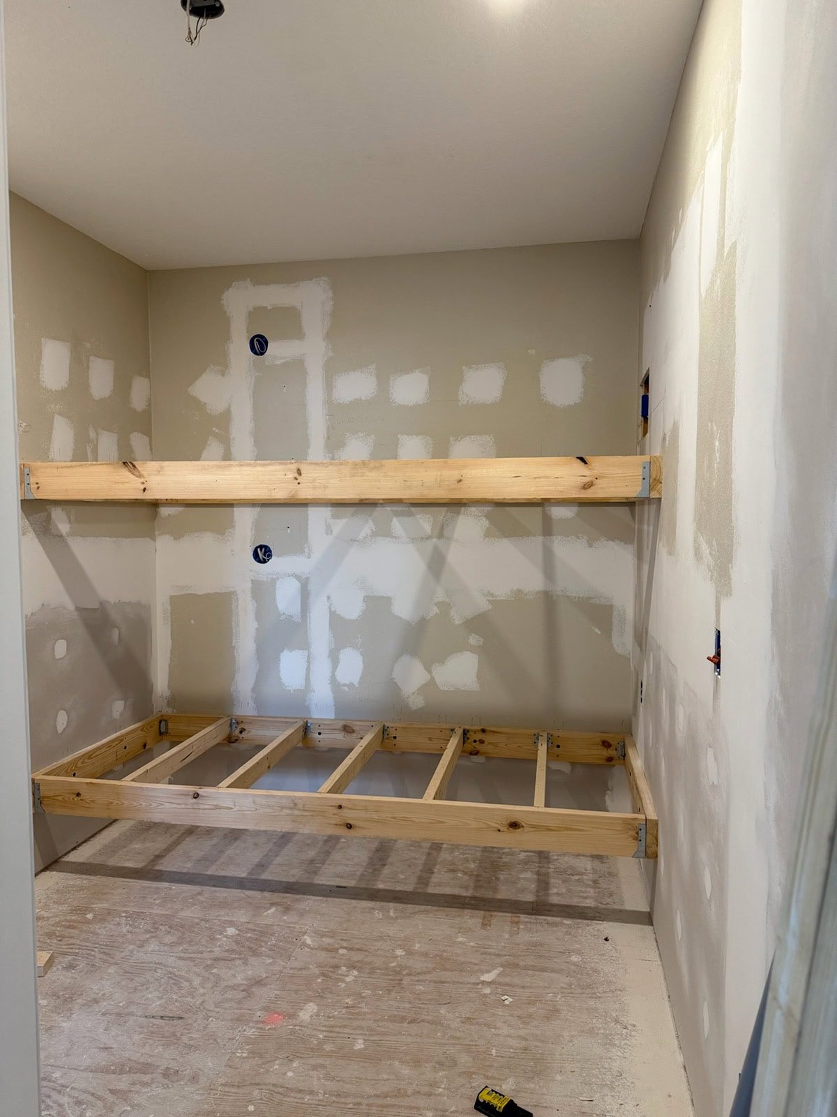 diy built-in bunk bed tutorial