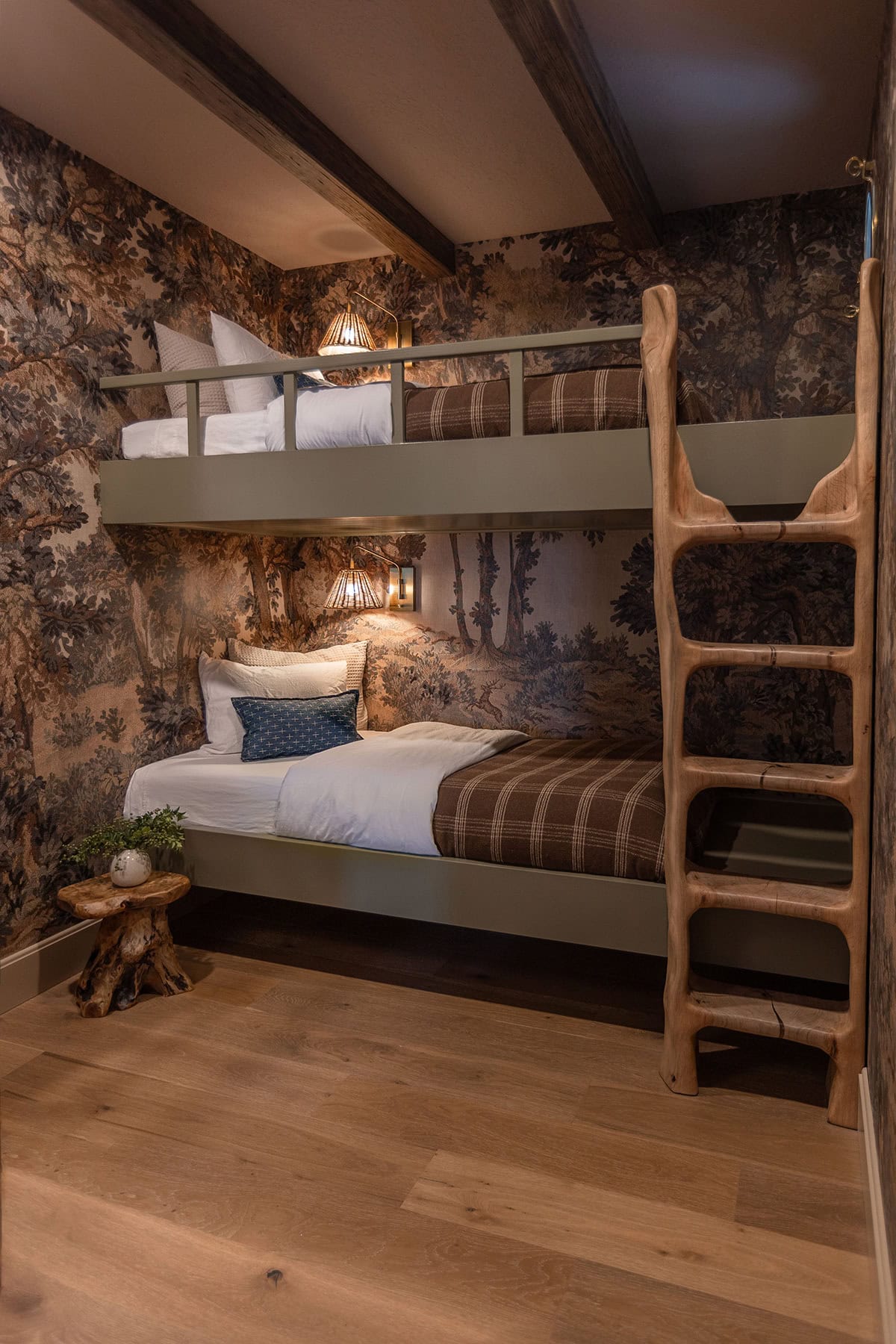 rustic cabin bunk bed design