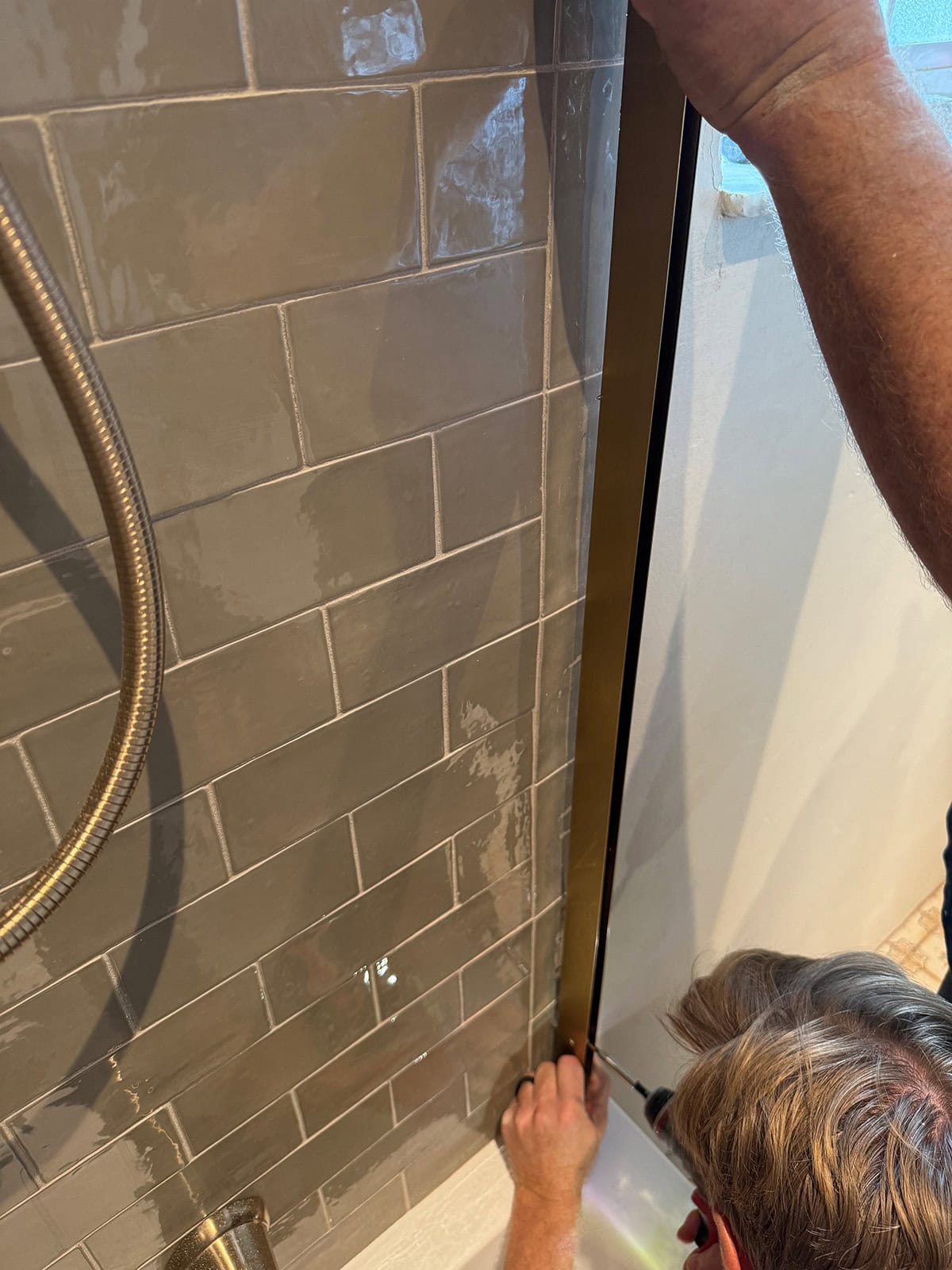 how to install a glass shower panel