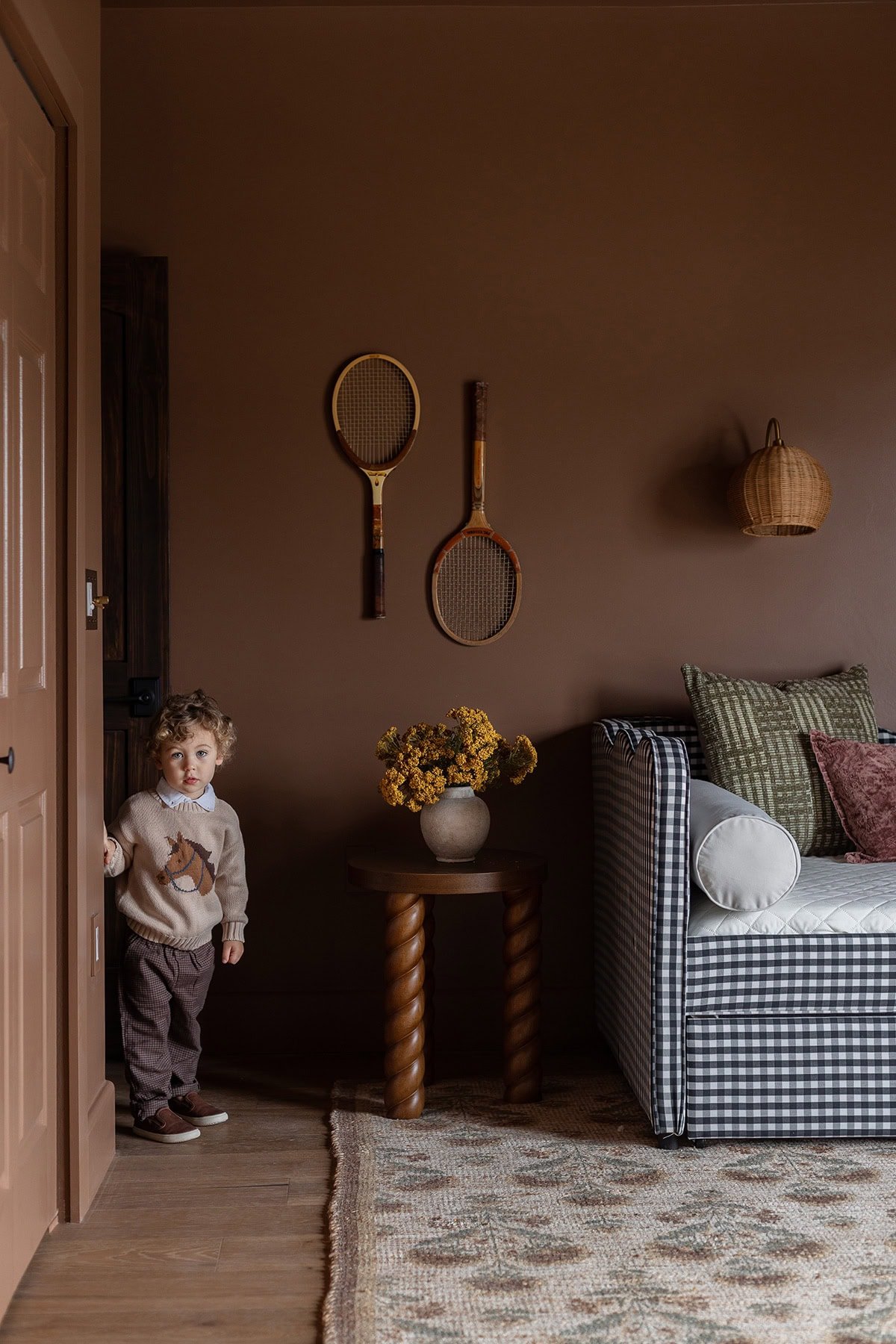 gingham trundle bed benjamin moore maplewood wall paint color