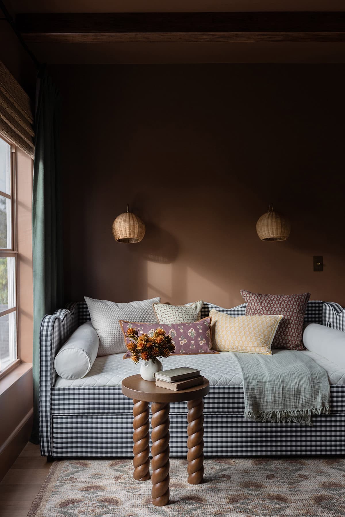 gingham trundle bed benjamin moore maplewood wall paint color