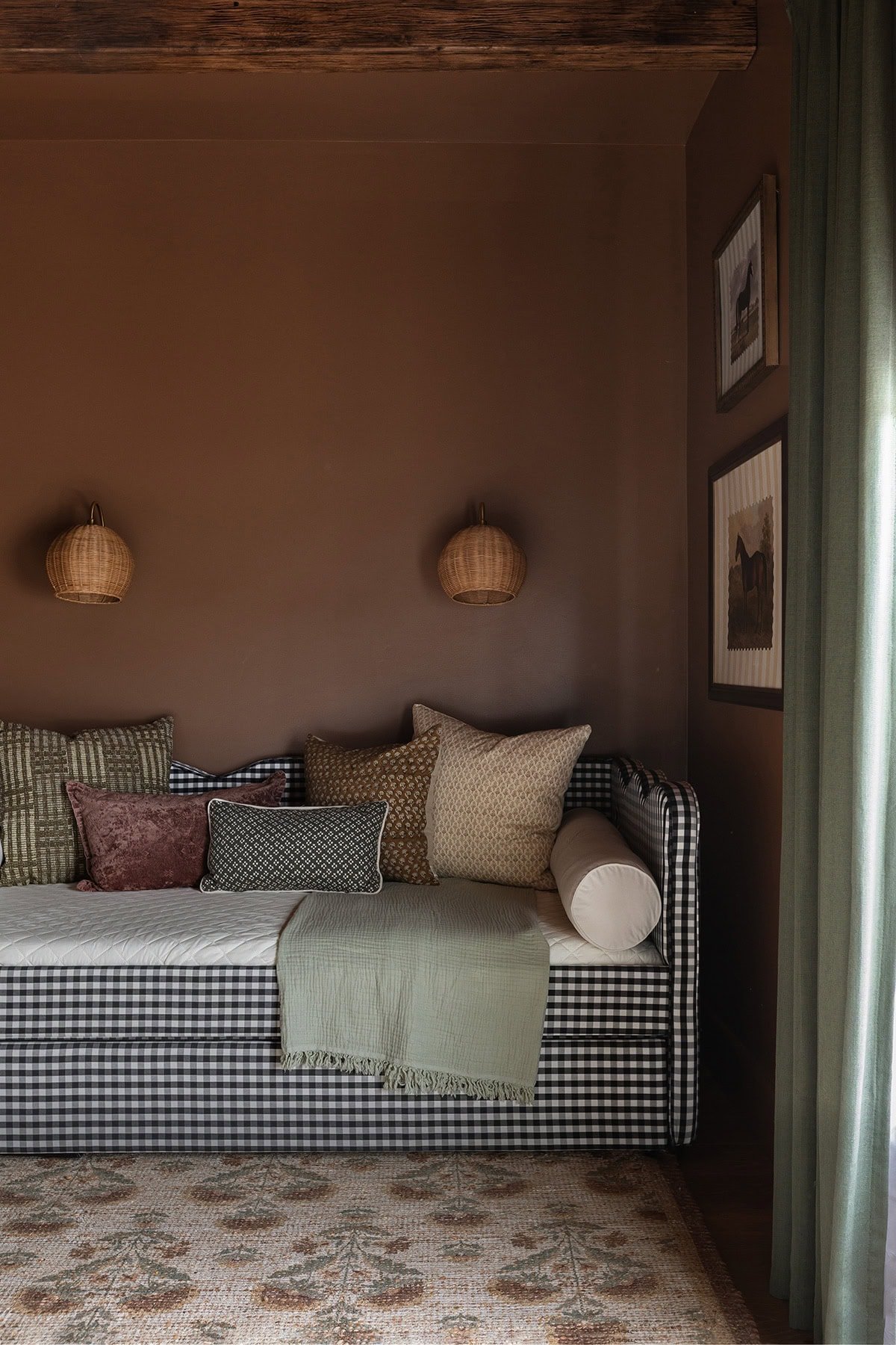 benjamin moore maplewood wall paint color