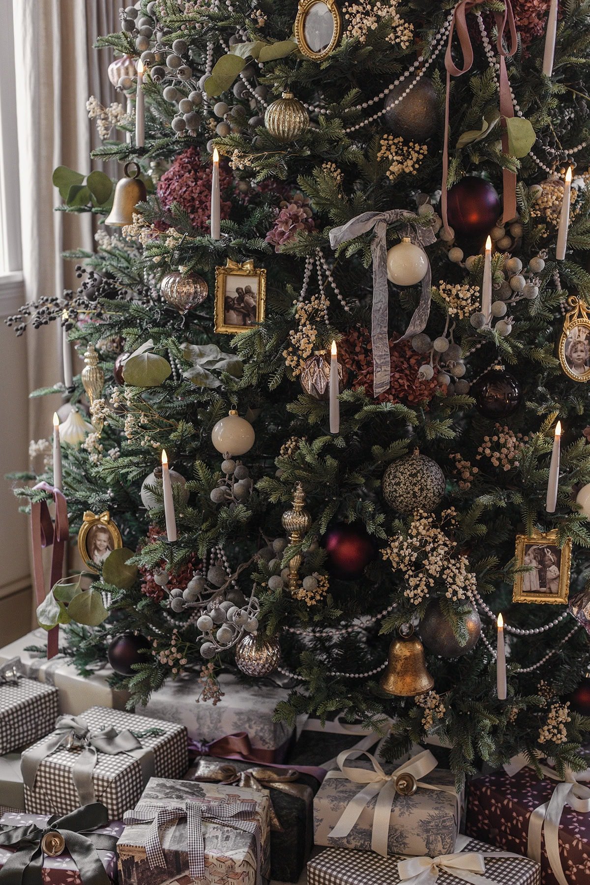 elegant christmas tree